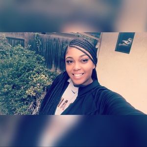 Meet your Posher, Iris